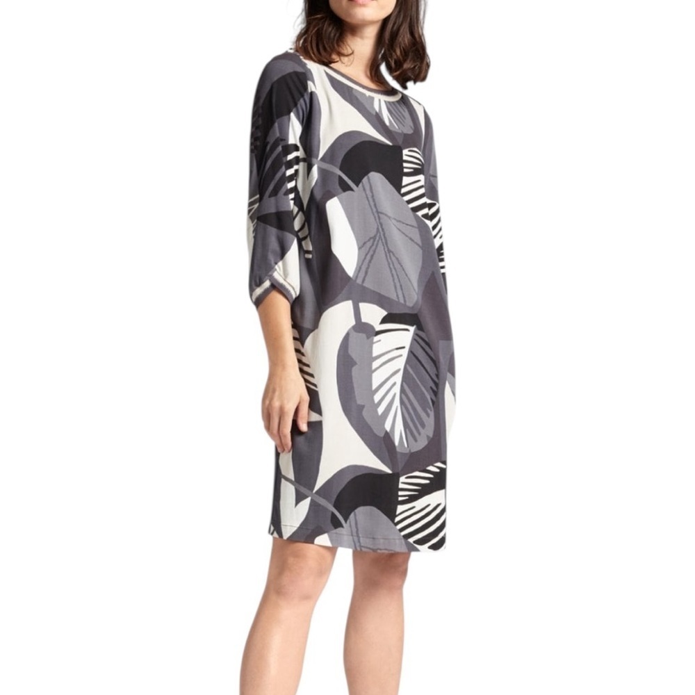Sandwich Classic Leaf Print 3/4 Sleeves Round Neck Shift Dress Size 40 Large NWT